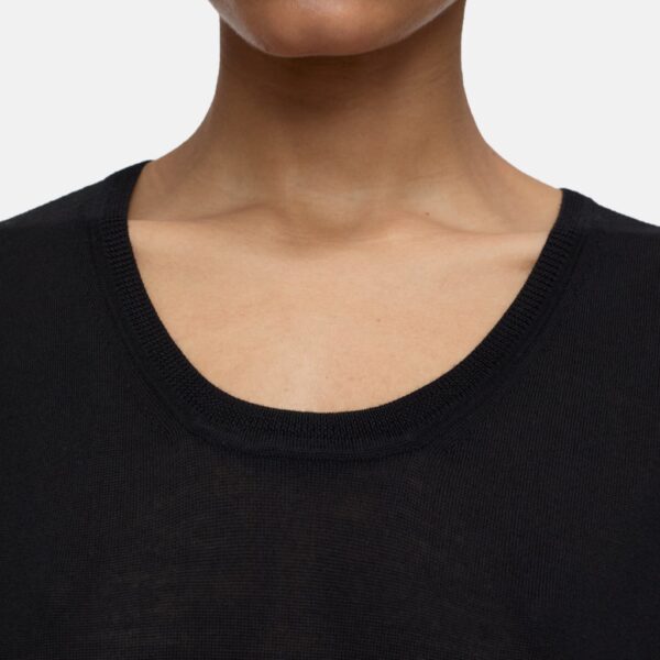 Crew Neck Slipover Black - CLOSED - Image 4